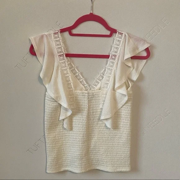 White ribbed Express shirt size small NWT - Picture 2 of 3